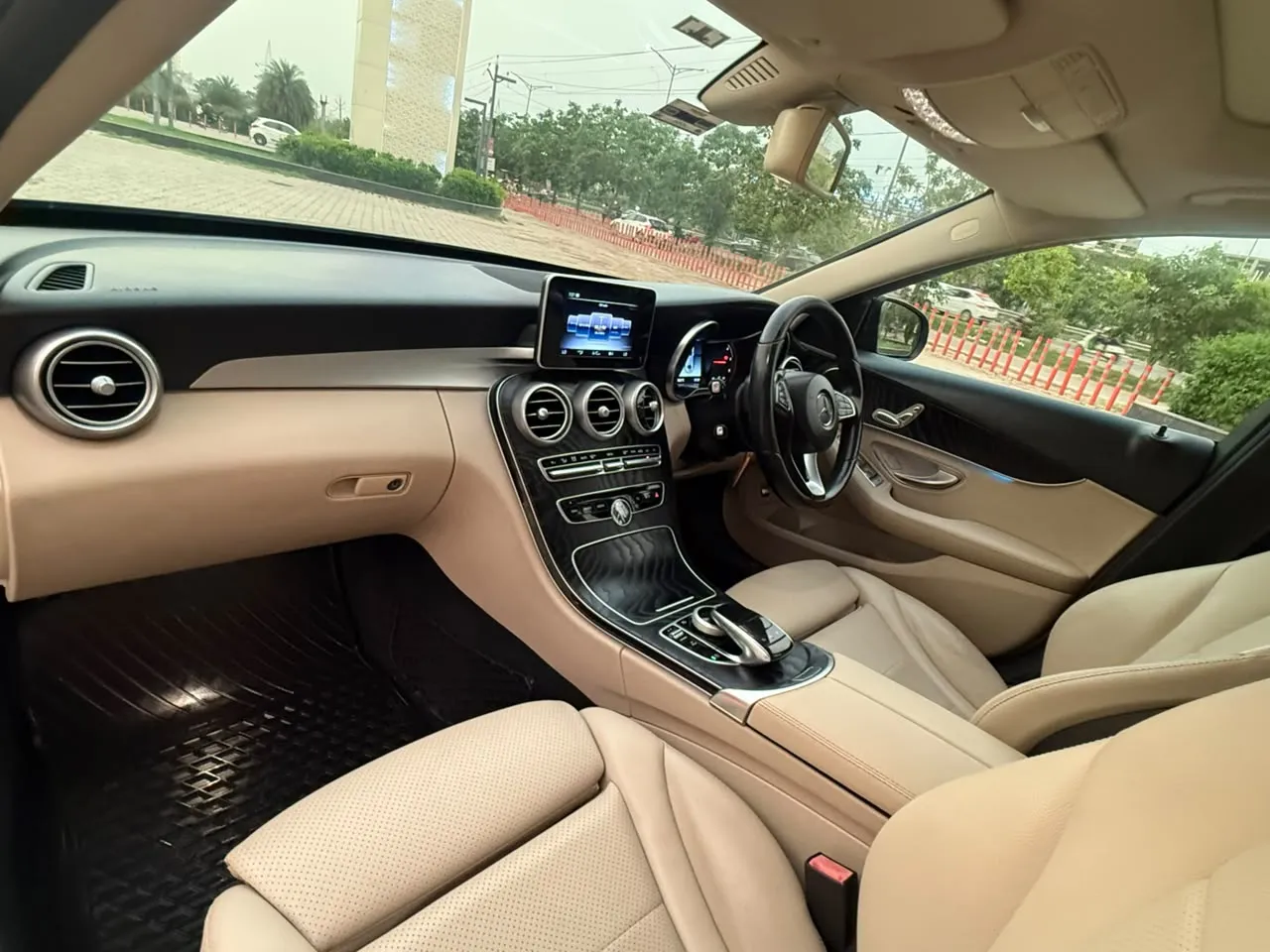 Mercedes C 220 D (10)