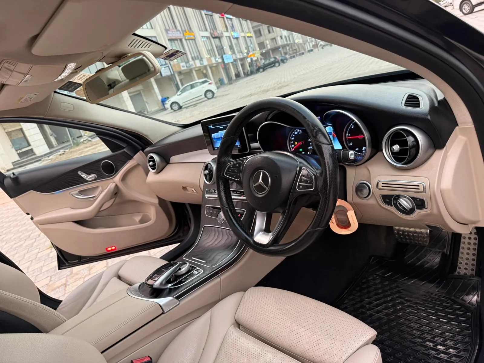Mercedes C 220 D (12)