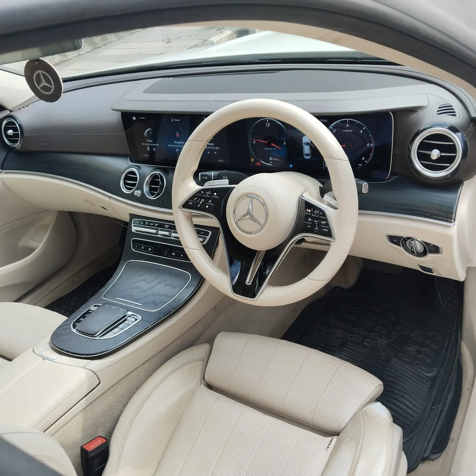 Mercedes E220D (13)