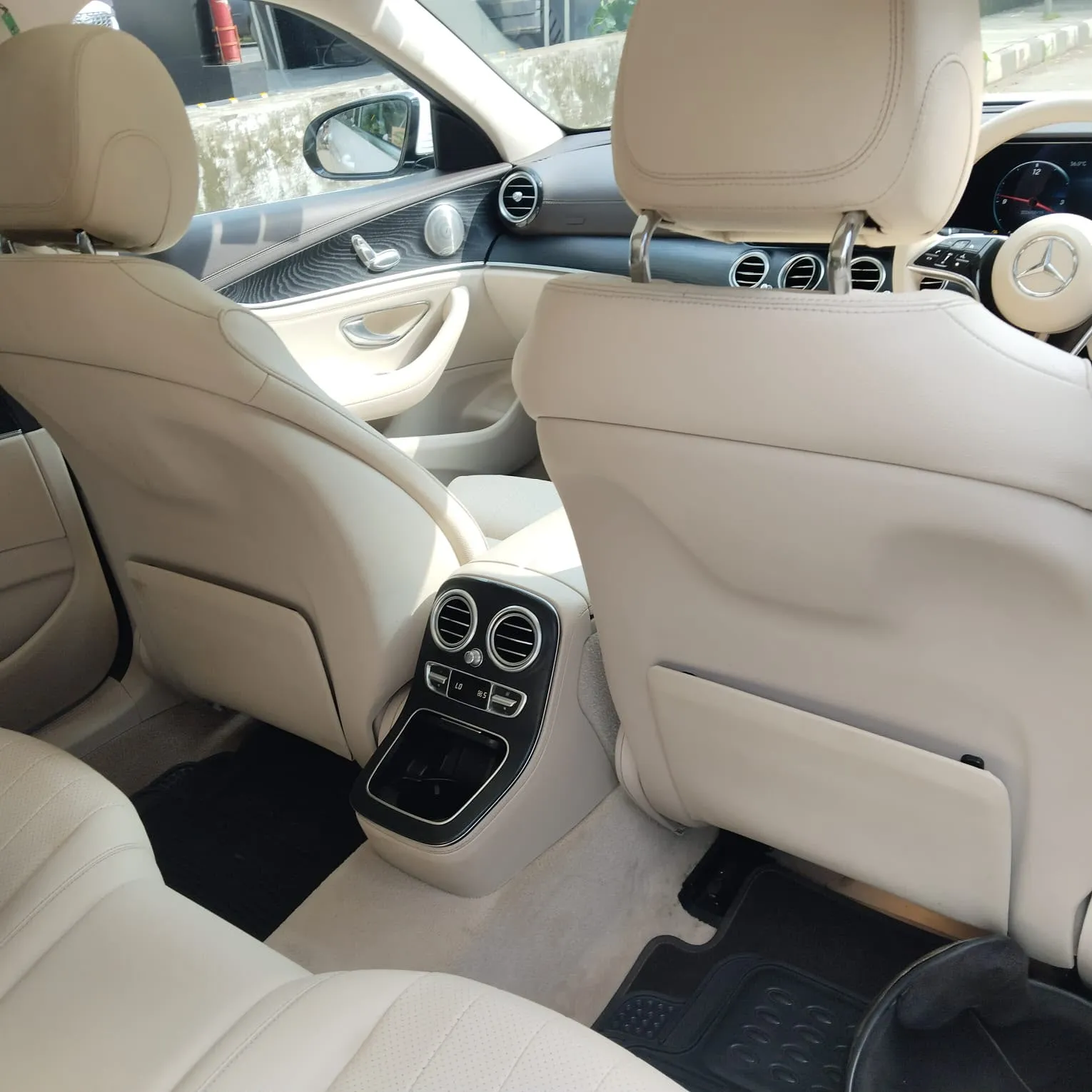 Mercedes E220D (15)