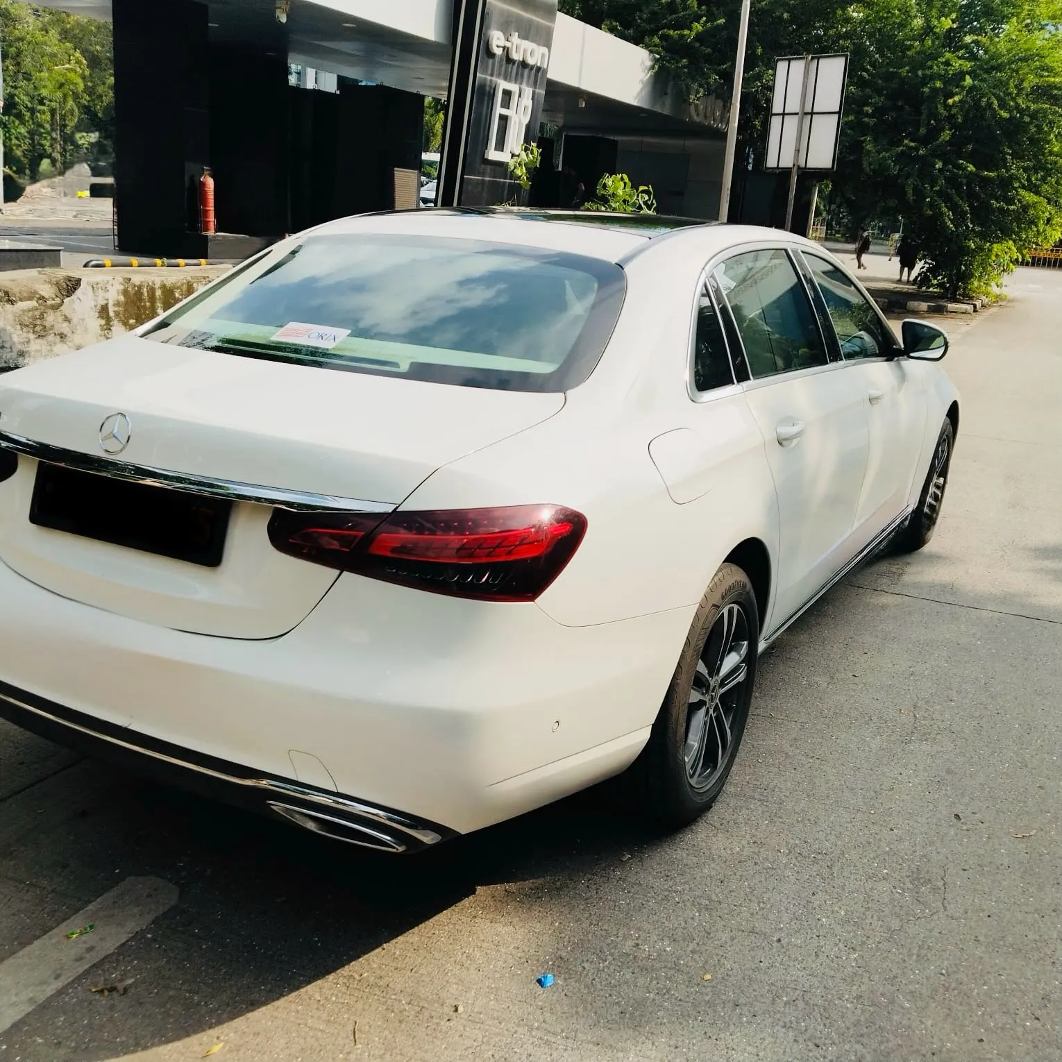 Mercedes E220D (6)