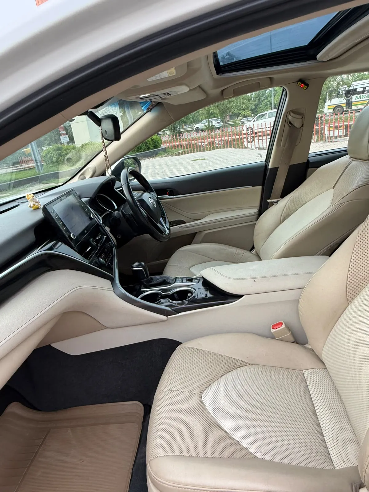 Toyota Camry (10)