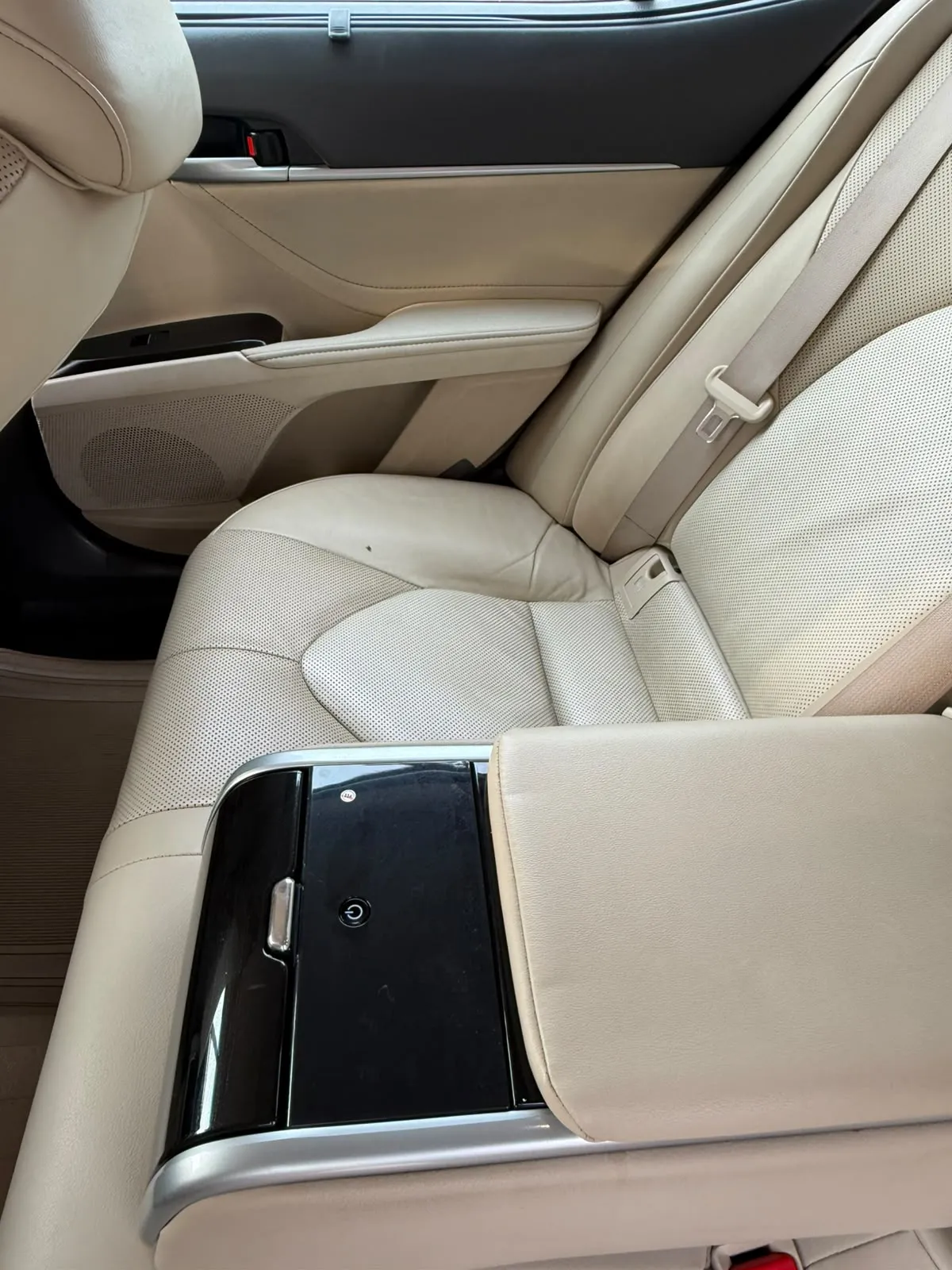 Toyota Camry (13)