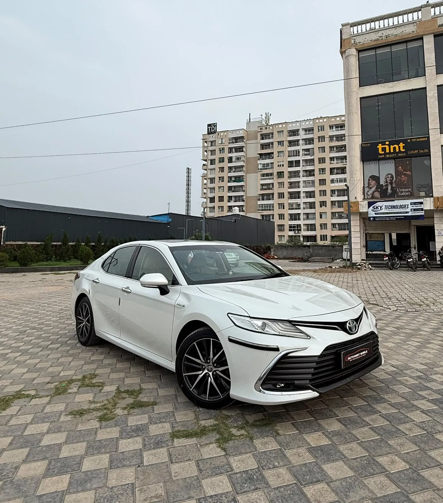 Toyota Camry (6)