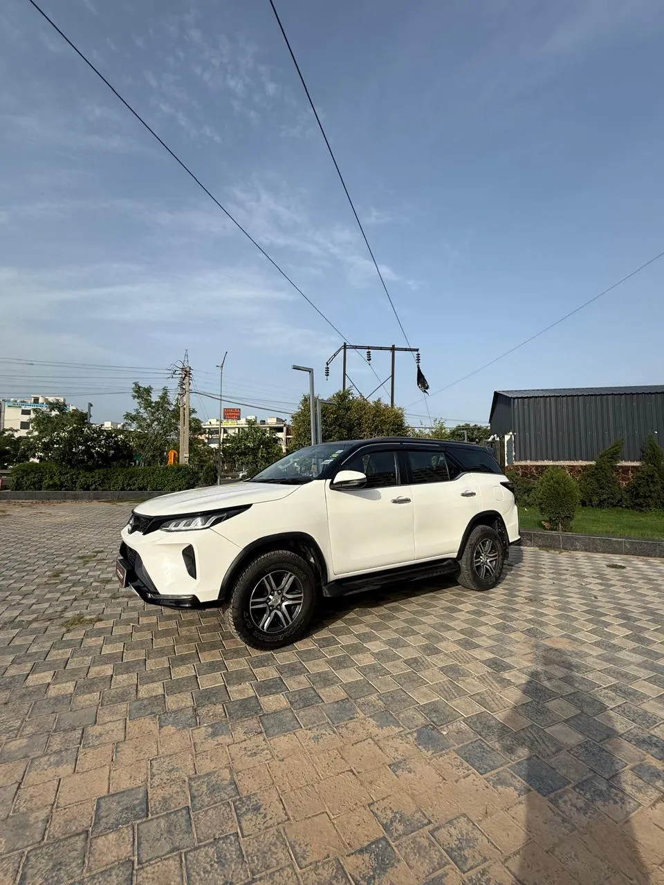 Toyota Fortuner 2.8 (2)