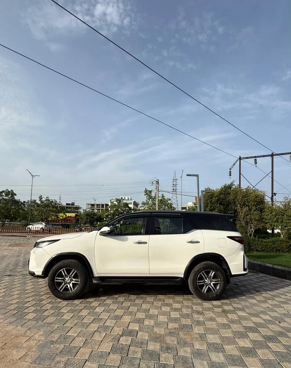 Toyota Fortuner 2.8 (3)