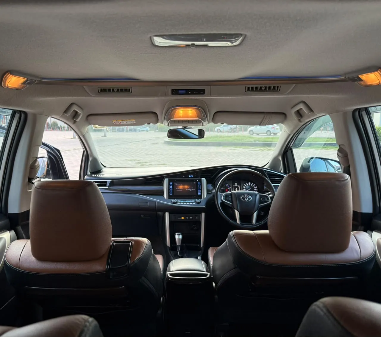 Toyota Innova Crysta (14)